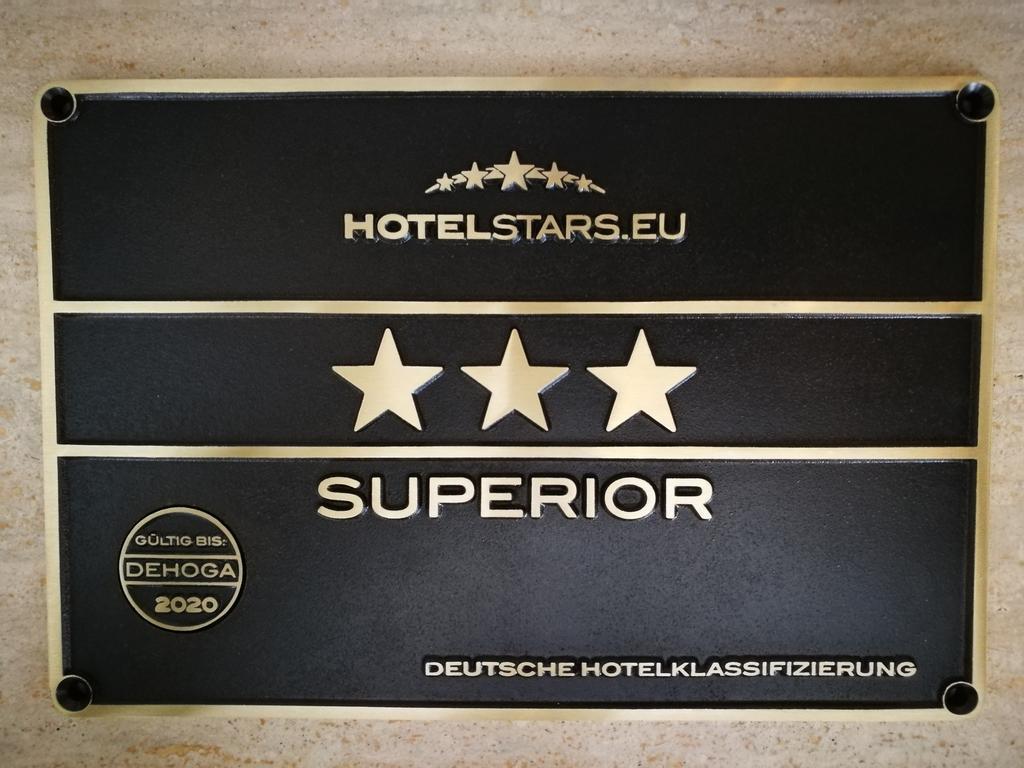 Hotel Weiss Ангермюнде Экстерьер фото