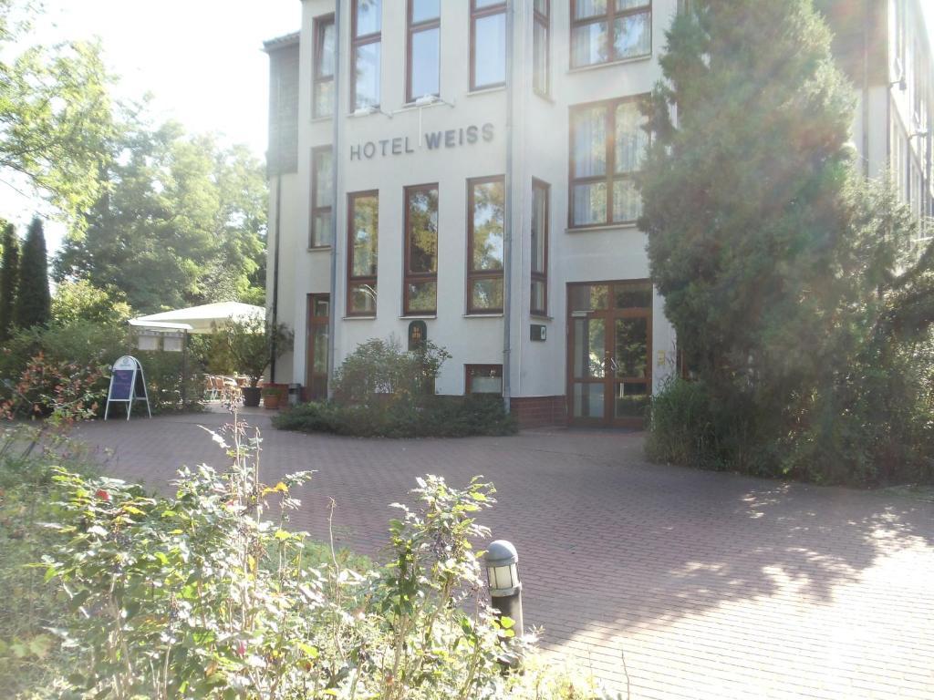 Hotel Weiss Ангермюнде Экстерьер фото