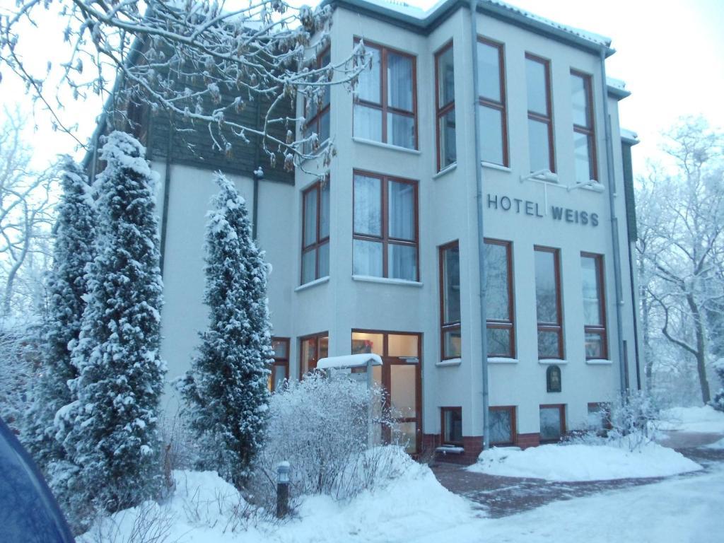 Hotel Weiss Ангермюнде Экстерьер фото
